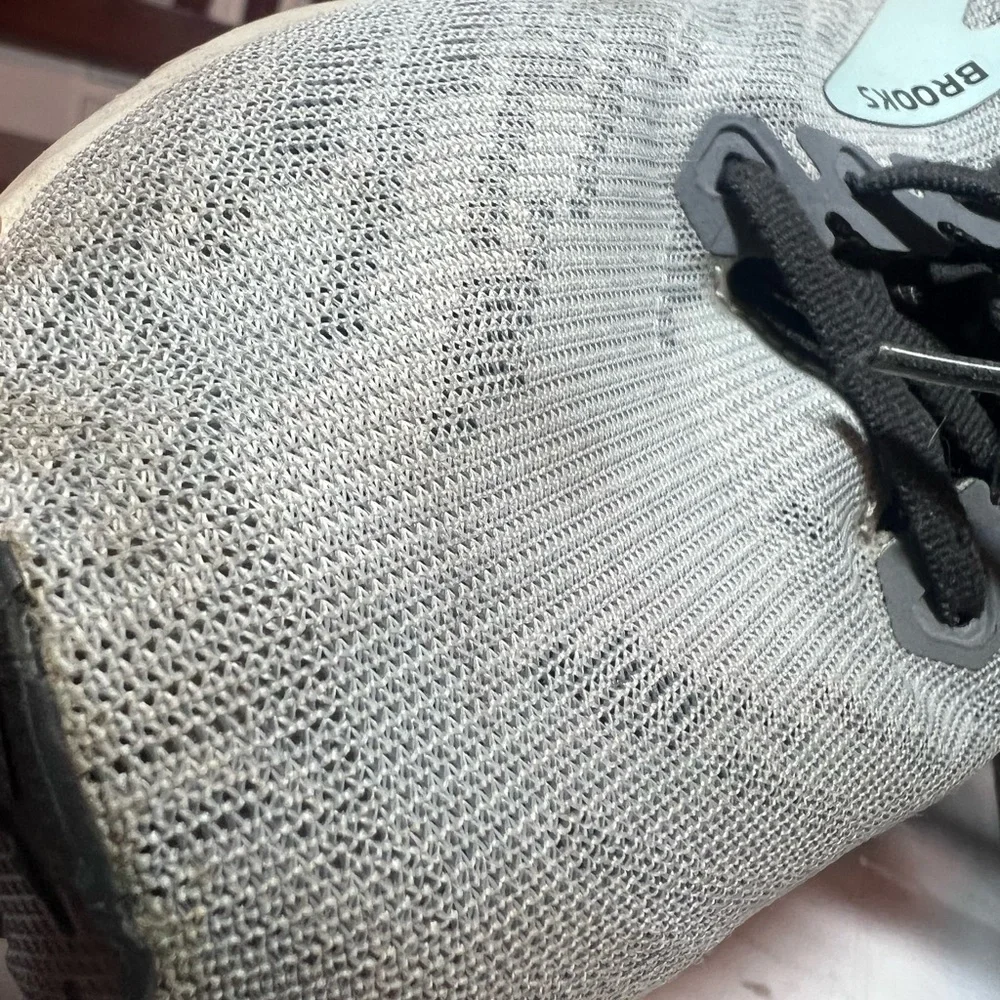 Brooks 413 light